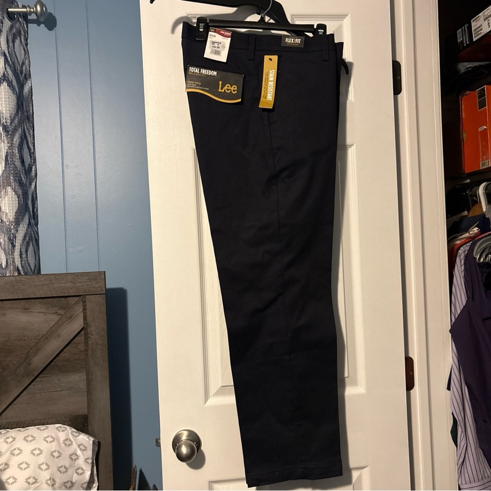 Lee Men's Black Relaxed Fit Chinos 32*30